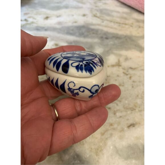 Delft Blue Vintage Heart Trinket Box #heart porcelain #windmill #handpainted - Picture 4 of 4